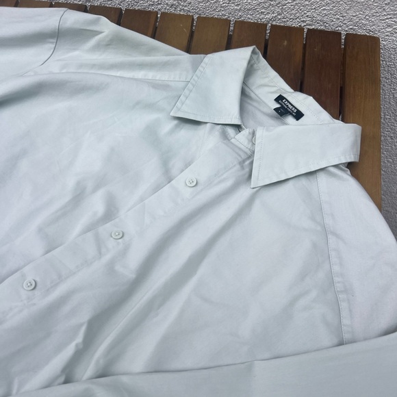 Express Boxy Button-up 💗 - Picture 4 of 7